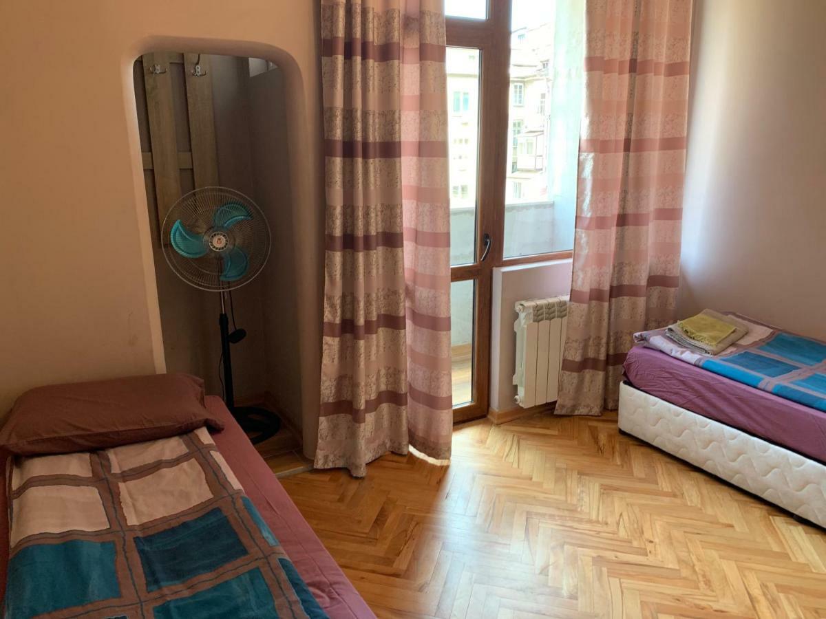 Stambolijski 26 Apartment Sofia Buitenkant foto